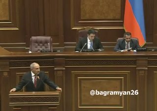 Никол Пашинян выступает на мероприятии в Тавушской области