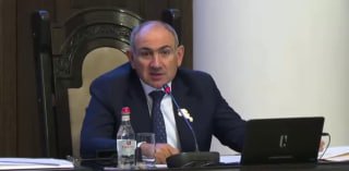 Премьер-министр Армении Никол Пашинян во время визита в Тавушскую область