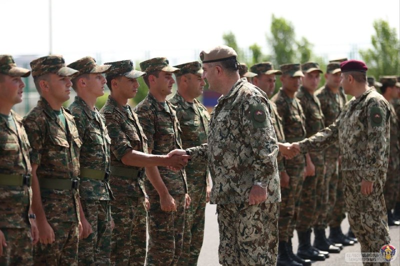 Генерал-лейтенант Эдвард Асрян на церемонии присяги сержантов ВС Армении, Тавуш