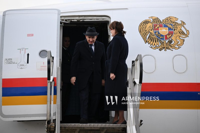 Премьер-министр Армении Никол Пашинян на международной выставке в Екатеринбурге