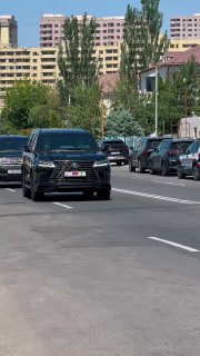 Никол Пашинян на фоне Ботанического сада, строительство Сквера жизни, Тавуш