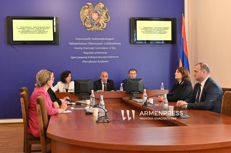 Председатель ЦИК Армении Ваагн Овакимян на брифинге о выборах в Тавушской области