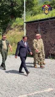 Министр обороны Сурен Папикян на встрече с участниками сборов в Тавушской области