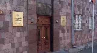 Сотрудники Антикоррупционного комитета Армении проводят операцию по раскрытию схемы подкупа избирателей в Тавушской области.