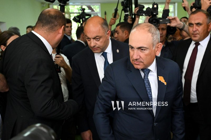 Премьер-министр Армении Никол Пашинян на брифинге после голосования на выборах в Тавушской области