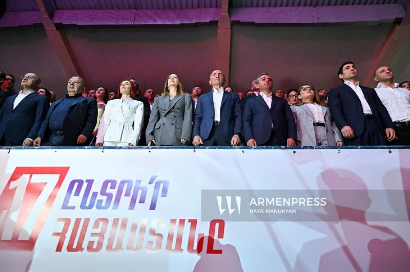Заседание парламента Армении, депутаты обсуждают мандаты, Тавушская область