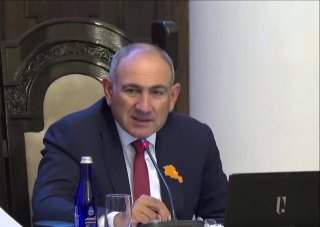 Никол Пашинян выступает перед жителями Тавушской области