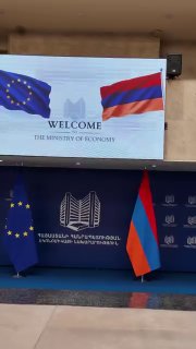 Министр экономики Армении Геворг Папоян на встрече с послами ЕС в Ереване