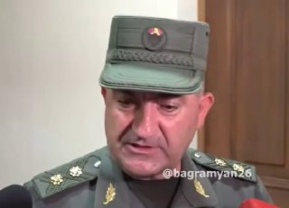 Эдвард Асрян, первый замминистра обороны Армении, на пресс-конференции в Тавушской области