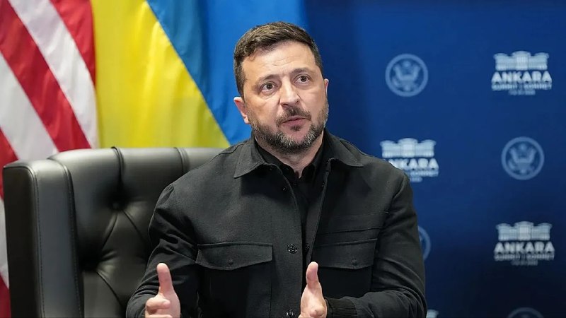 Владимир Зеленский выступает с заявлением об отставке премьер-министра Украины