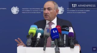 Никол Пашинян выступает на встрече в Тавушской области