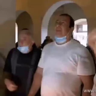 Сотрудники ЦИК Армении подсчитывают бюллетени на выборах в Тавушской области