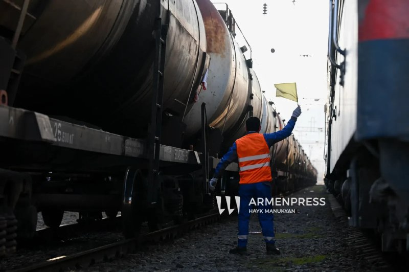 Железнодорожные вагоны с нефтепродуктами на станции в Тавушской области