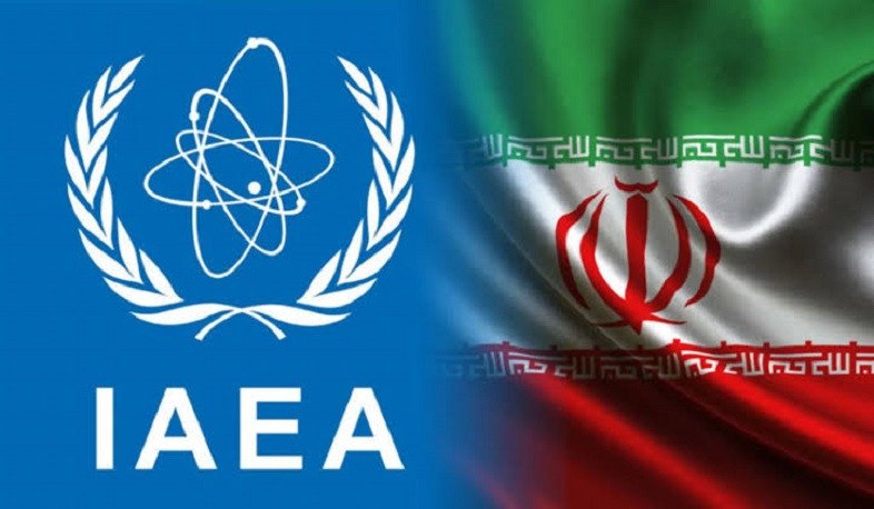 Спикер иранского парламента Мохаммад Багер Галибаф выступает с заявлением о запрете МАГАТЭ